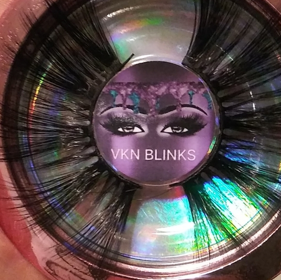 Luxury dramatic mink strip lashes - Picture 2 of 4